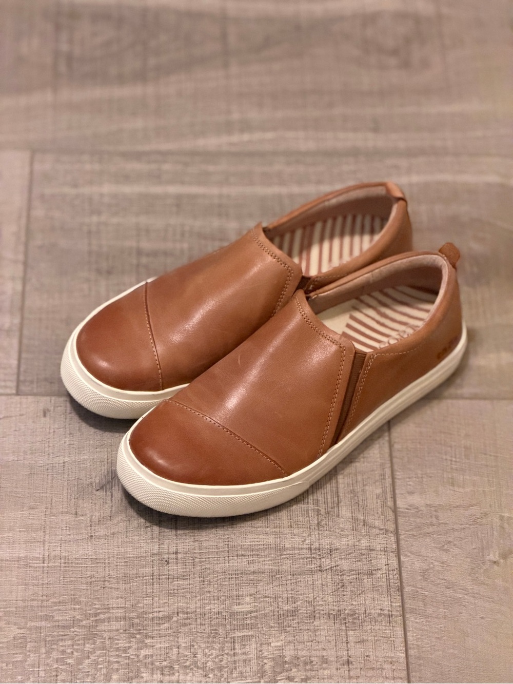 TAOS Footwear - Twin Gore Lux Leather slip-on sneakers